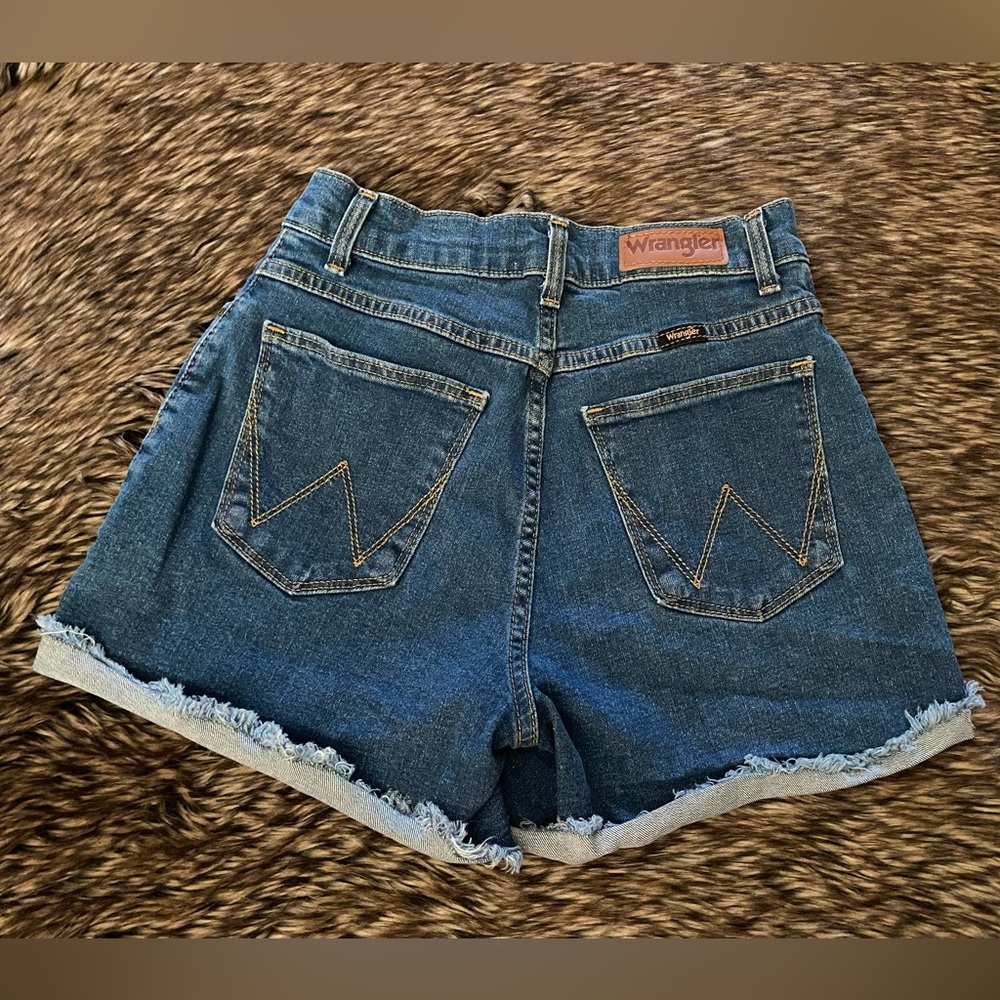 Wrangler High Waisted Jean Shorts Size 2